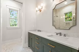 902 Harrington St, Beaufort, SC 29902 - Photo 12