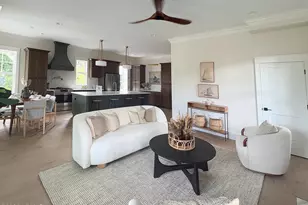 902 Harrington St, Beaufort, SC 29902 - Photo 2