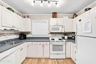 663 William Hilton Pkwy, Hilton Head Island, SC 29928 - Photo 12