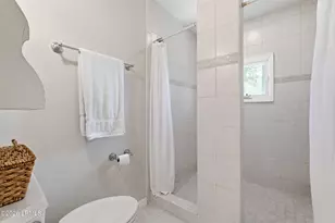 31 Shipyard Dr, Hilton Head, SC 29928 - Photo 14