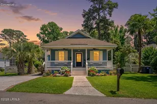 8 River Dr, Beaufort, SC 29907 - Photo 1