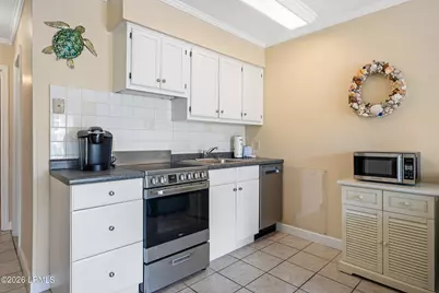 40 Folly Field Road #B115, Hilton Head, SC 29928 - Photo 8
