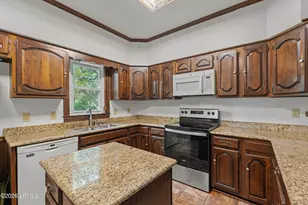 61 Wade Hampton Dr, Beaufort, SC 29907 - Photo 14