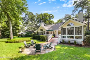 718 Island Cir E, Saint Helena Island, SC 29920 - Photo 38