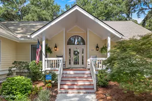 718 Island Cir E, Saint Helena Island, SC 29920 - Photo 2