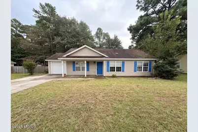 82 Pelican Circle, Beaufort, SC 29906 - Photo 1