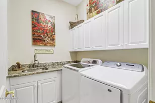 21 Ribaut Dr, Hilton Head, SC 29926 - Photo 36