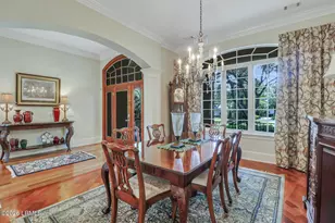 21 Ribaut Dr, Hilton Head, SC 29926 - Photo 8