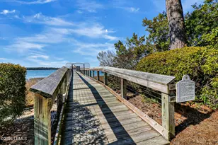21 Ribaut Dr, Hilton Head, SC 29926 - Photo 66