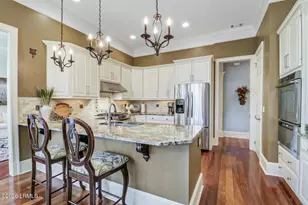 21 Ribaut Dr, Hilton Head, SC 29926 - Photo 14