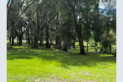 17 Barnwell Drive, Beaufort, SC 29907 - Photo 4