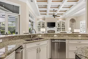 526 Colonial Dr, Hilton Head Island, SC 29926 - Photo 8