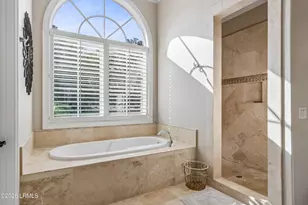 526 Colonial Dr, Hilton Head Island, SC 29926 - Photo 16
