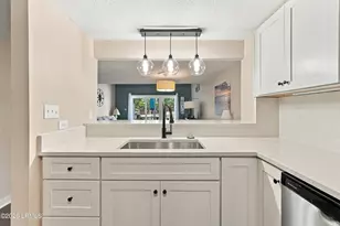 113 Shipyard Dr, Hilton Head Island, SC 29928 - Photo 12