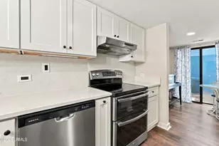 113 Shipyard Dr, Hilton Head Island, SC 29928 - Photo 8