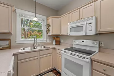 2664 Broad Street, Beaufort, SC 29902 - Photo 10
