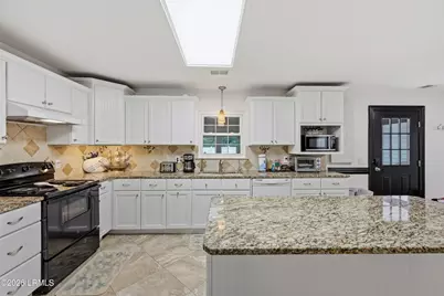 14 Marblehead Road, Hilton Head, SC 29926 - Photo 12