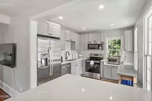 606 Carteret St, Beaufort, SC 29902 - Photo 4