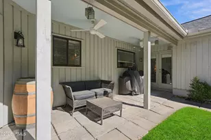 11 Dolphin Point Ln, Hilton Head, SC 29926 - Photo 24