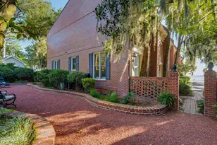895 Ribaut Rd, Beaufort, SC 29902 - Photo 38