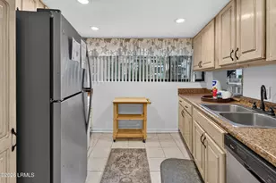42 S Forest Beach Dr, Hilton Head Island, SC 29928 - Photo 14