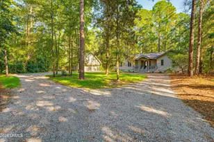 30 Wallace Rd, Beaufort, SC 29907 - Photo 1