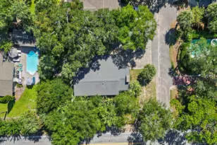 1 Robin St, Hilton Head Island, SC 29928 - Photo 30