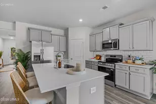 98 Jinks St, Yemassee, SC 29945 - Photo 2