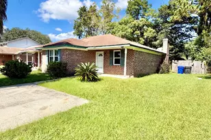 7724 Suzanne Dr, North Charleston, SC 29418 - Photo 2