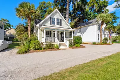 3 Crows Nest Avenue #3, Beaufort, SC 29907 - Photo 2