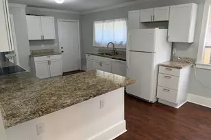 1106 Harrington St, Beaufort, SC 29902 - Photo 2