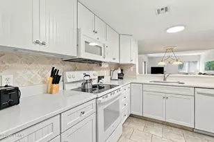22 Lighthouse Rd, Hilton Head, SC 29928 - Photo 2