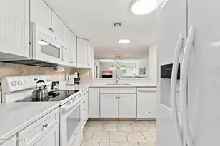 22 Lighthouse Rd, Hilton Head, SC 29928 - Photo 12