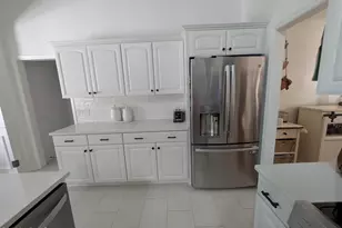 77 James F Byrnes St, Beaufort, SC 29907 - Photo 10