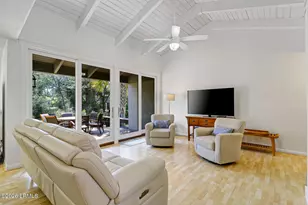 226 S Sea Pines Dr, Hilton Head, SC 29928 - Photo 8