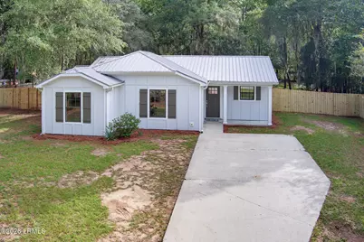 206 Middle Road, Beaufort, SC 29907 - Photo 1