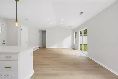 206 Middle Road, Beaufort, SC 29907 - Photo 10