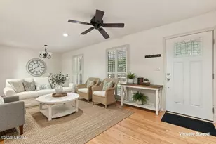 3000 Dogwood St, Beaufort, SC 29906 - Photo 4