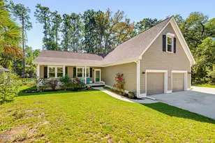 111 Marsh Dr, Beaufort, SC 29907 - Photo 2