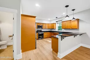 111 Marsh Dr, Beaufort, SC 29907 - Photo 10