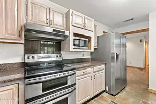 20 Toppin Dr, Hilton Head Island, SC 29926 - Photo 22
