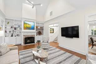 17 Newpoint Rd, Beaufort, SC 29907 - Photo 10