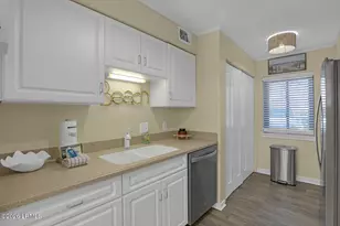 25 Deallyon Ave, Hilton Head Island, SC 29928 - Photo 12
