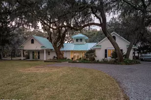 156 Spanish Point Dr, Beaufort, SC 29902 - Photo 1