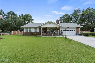 4352 Pinewood Cir, Beaufort, SC 29906 - Photo 1