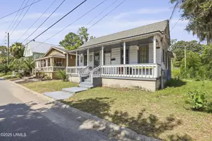 910 West St, Beaufort, SC 29902 - Photo 1