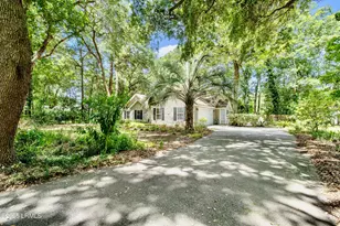 663 Sams Point Rd, Beaufort, SC 29907 - Photo 1
