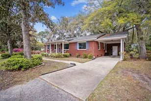 2411 Acorn Hill Ave, Beaufort, SC 29902 - Photo 1