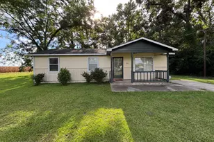 1076 Aiken Ave S, Fairfax, SC 29827 - Photo 1