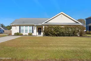 40 Wintergreen Dr, Beaufort, SC 29906 - Photo 1